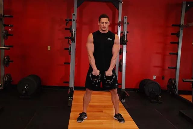 Clean Suspenso Alternado com Kettlebell