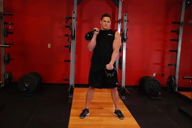 Clean Suspenso Alternado com Kettlebell