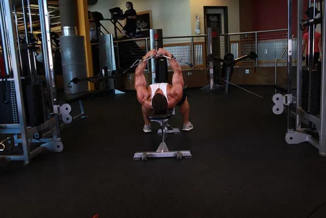 Crucifixo Reto no Cabo