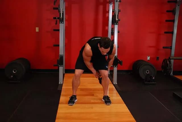 Figura 8 com Kettlebell