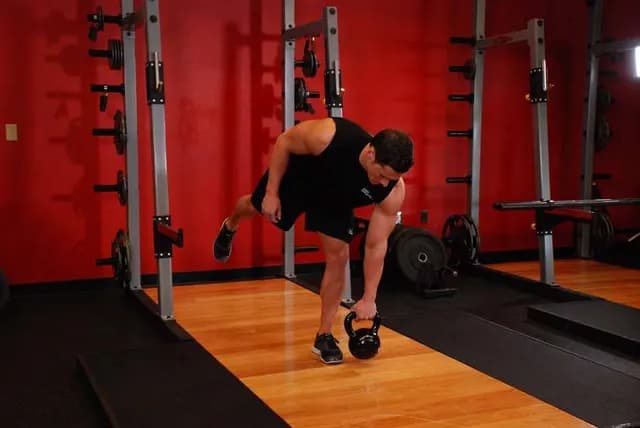 Levantamento Terra Unilateral com Kettlebell