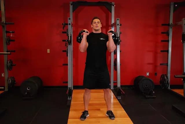 Thruster com Kettlebells