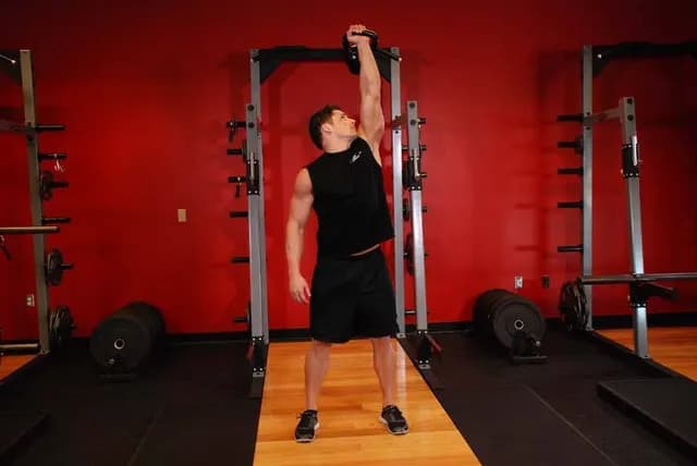 Desenvolvimento Militar Unilateral com Kettlebell pela Lateral