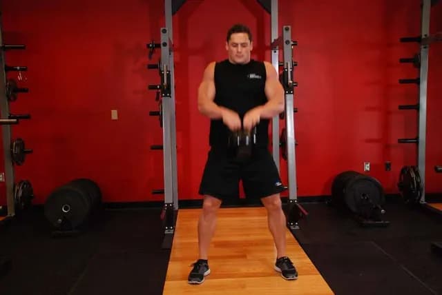 Clean com Kettlebell e Palma Aberta