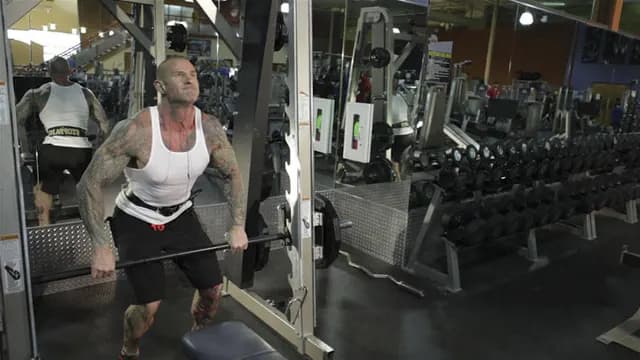 Power Clean Suspenso no Smith Machine