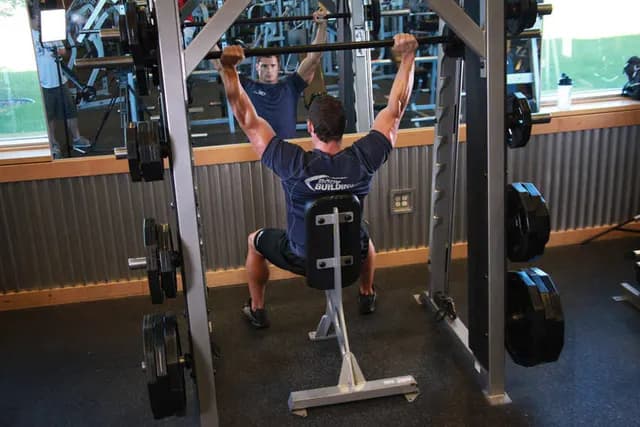 Desenvolvimento Militar no Smith Machine
