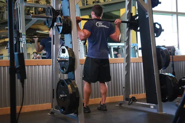 Agachamento no Smith Machine