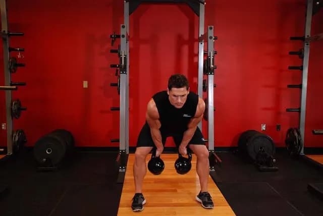 Clean com Dois Kettlebells