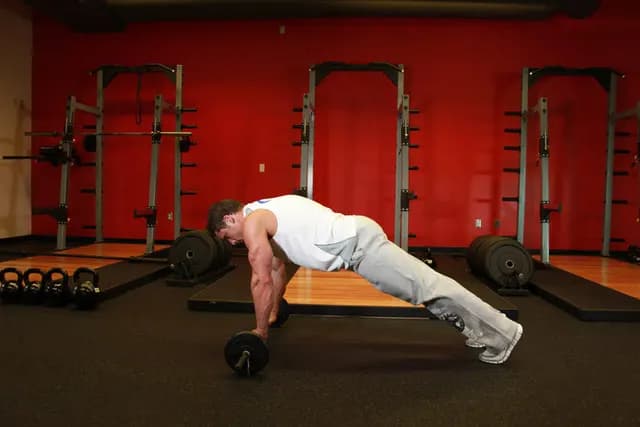 Rolamento Abdominal com Barra