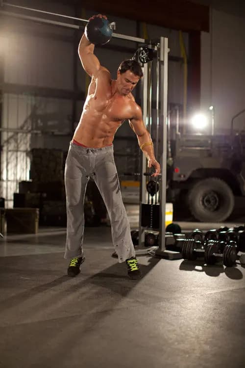 Slam Unilateral com Medicine Ball