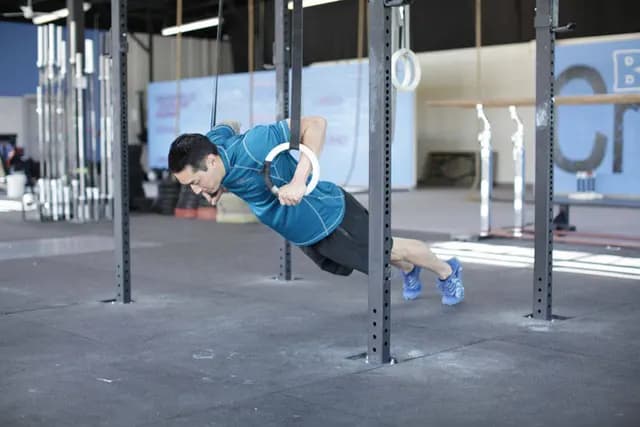 Flexão de Braço no TRX